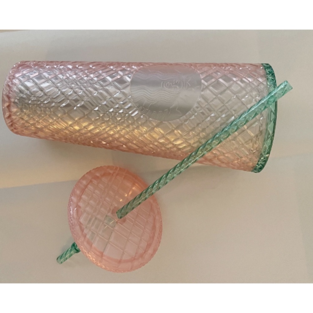 COPY - NWT Starbucks 2023 Pearl Peach Jeweled Diamond Venti Cold Cup Tumbler